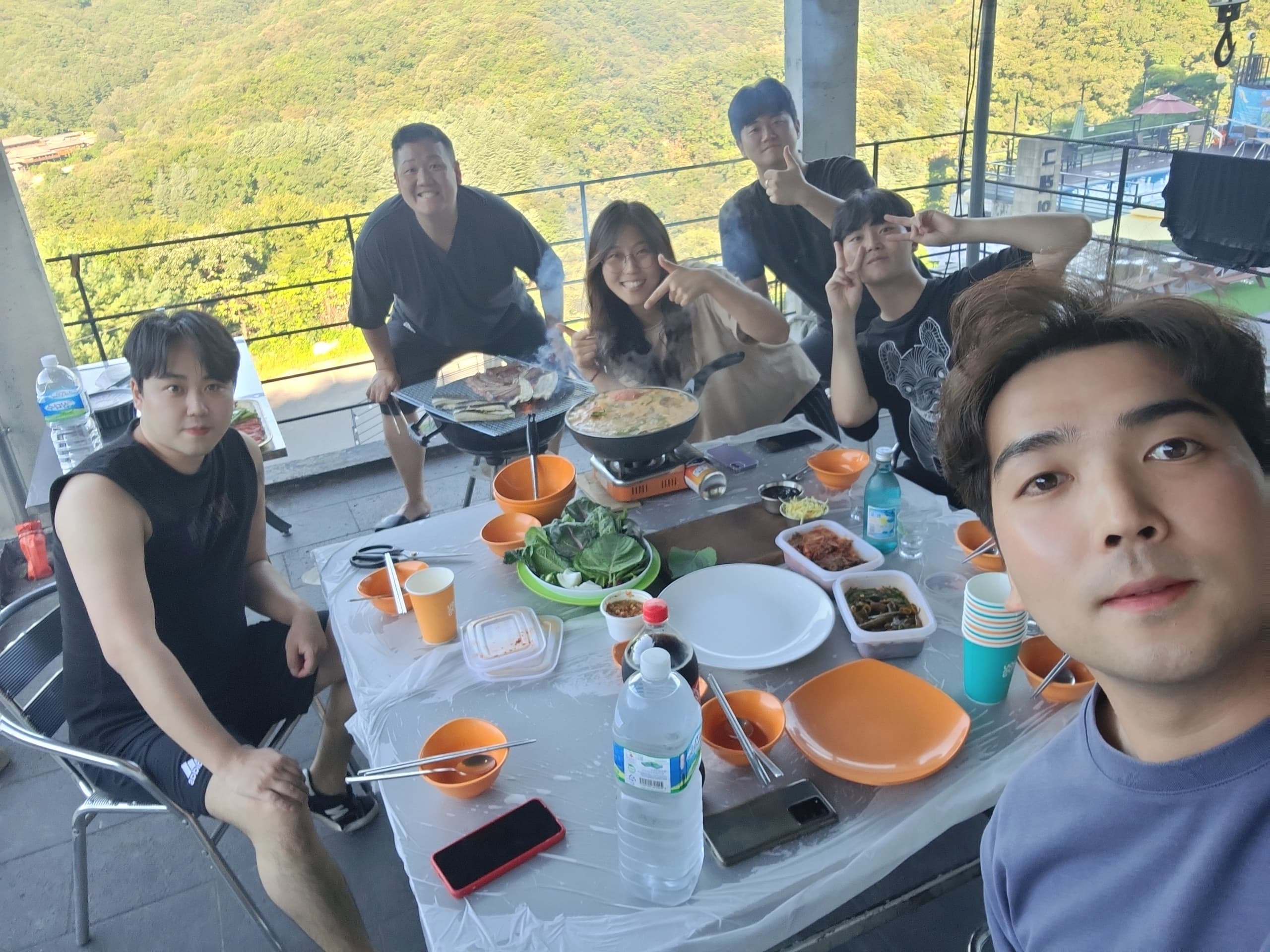 빅이음 팀 야외 단체사진